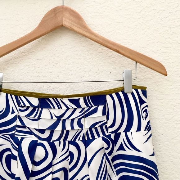 CAbi Swirl Graphic Print Lombard Skirt Style #470 - Picture 3 of 7